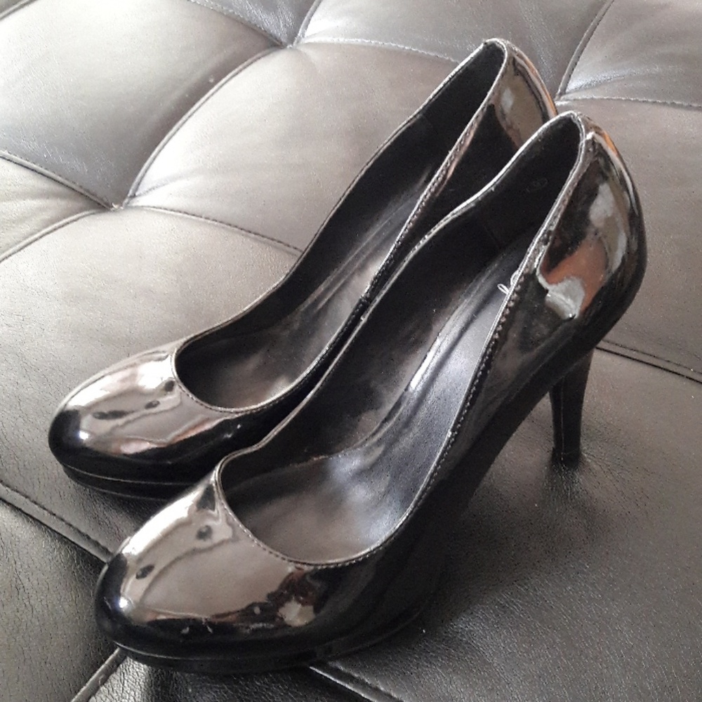 Black heels